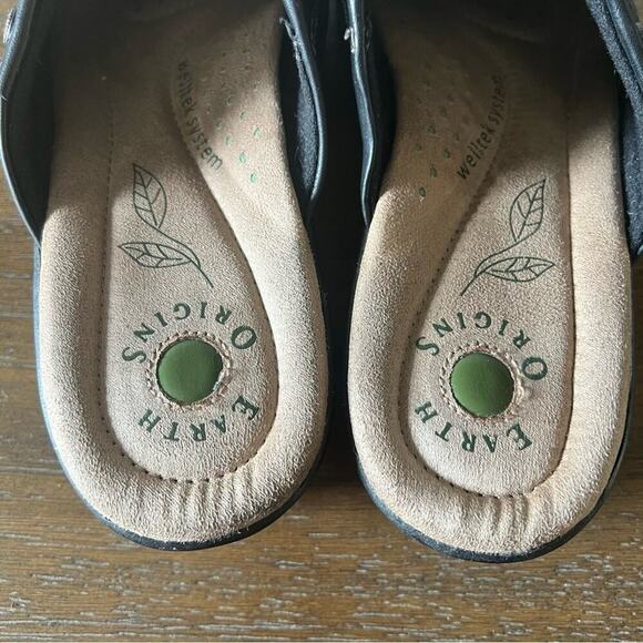 Earth Origins Woman’s Ginger Black Leather Comfort Clogs- Size 8M - Picture 6 of 8
